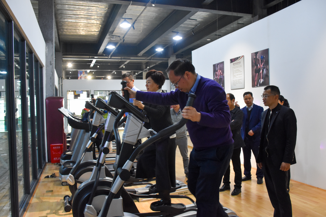 內(nèi)江市副市長(zhǎng)陳朗調(diào)研船石湖運(yùn)動(dòng)特色小鎮(zhèn)(圖5)