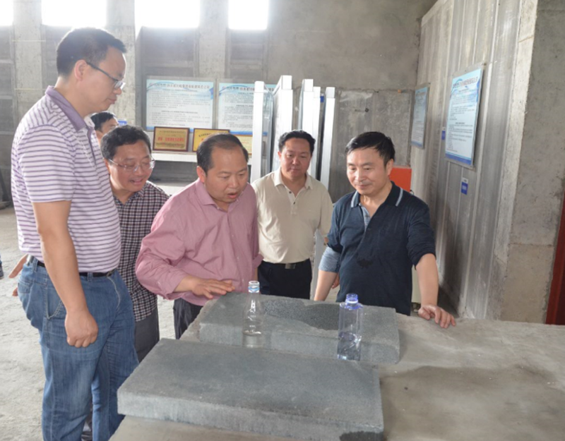 集團(tuán)領(lǐng)導(dǎo)五一勞動(dòng)節(jié)到一線調(diào)研(圖1)