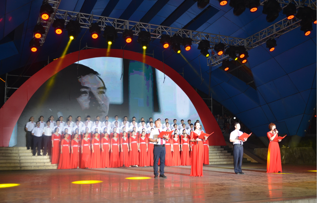 集團(tuán)舉行成立二十周年文藝匯演(圖2)