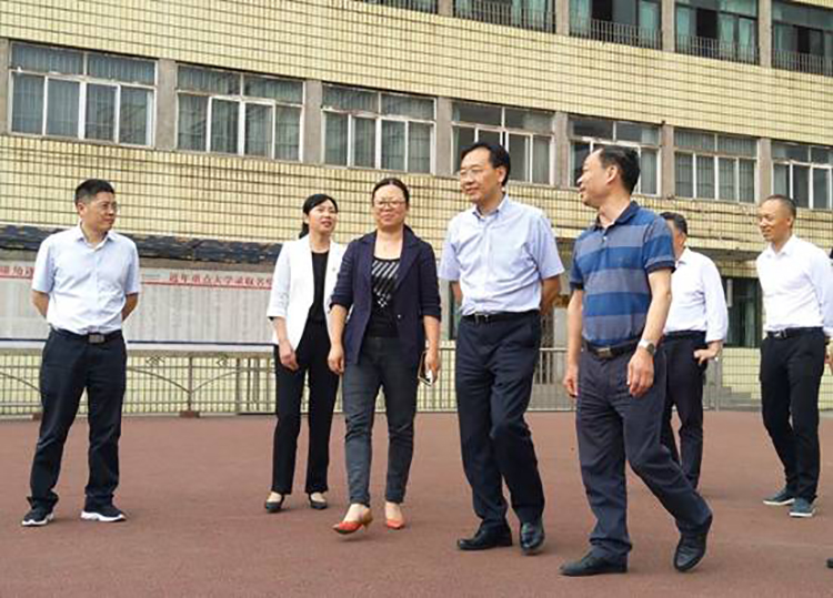 省教育廳張瀾濤副廳長到競力學(xué)校調(diào)研視察工作(圖2)