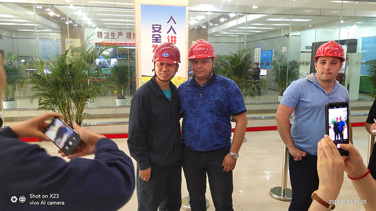 烏克蘭METINVEST鋼鐵集團(tuán)客人來(lái)釩鈦科技參觀考察(圖6)