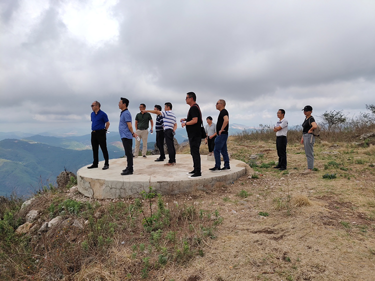 集團(tuán)公司王勁董事長(zhǎng)一行視察江川項(xiàng)目并考察江川區(qū)投資環(huán)境(圖3)