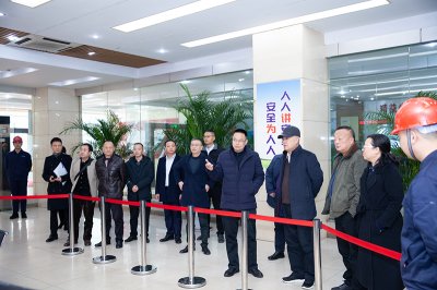 省市場(chǎng)監(jiān)管局領(lǐng)導(dǎo)一行蒞臨川威集團(tuán)考察調(diào)研