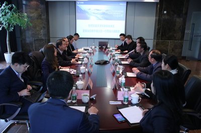 天津東疆保稅港區(qū)管委會副主任白新宇一行蒞臨川威洽談合作