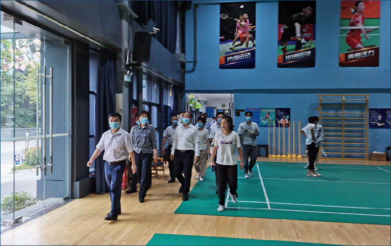 省委常委、統(tǒng)戰(zhàn)部長(zhǎng)、省總工會(huì)主席田向利調(diào)研川威連界基地并慰問(wèn)一線員工(圖5)