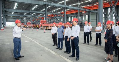 內(nèi)江市“全市服務(wù)業(yè)發(fā)展大會”參會領(lǐng)導(dǎo)調(diào)研川南冶金建材物流園項(xiàng)目建設(shè)推進(jìn)