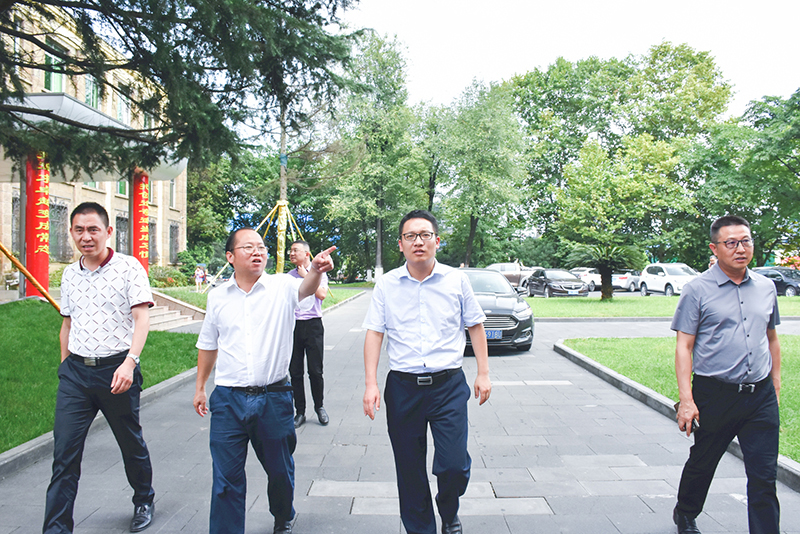 山東高速四川產(chǎn)業(yè)公司到川威考察交流(圖3)