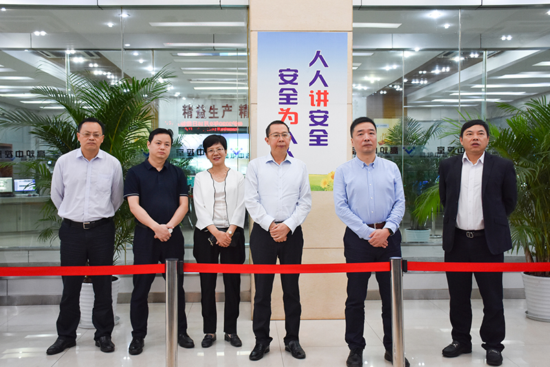 四川省勞模工匠宣講團(tuán)走進(jìn)川威(圖1)