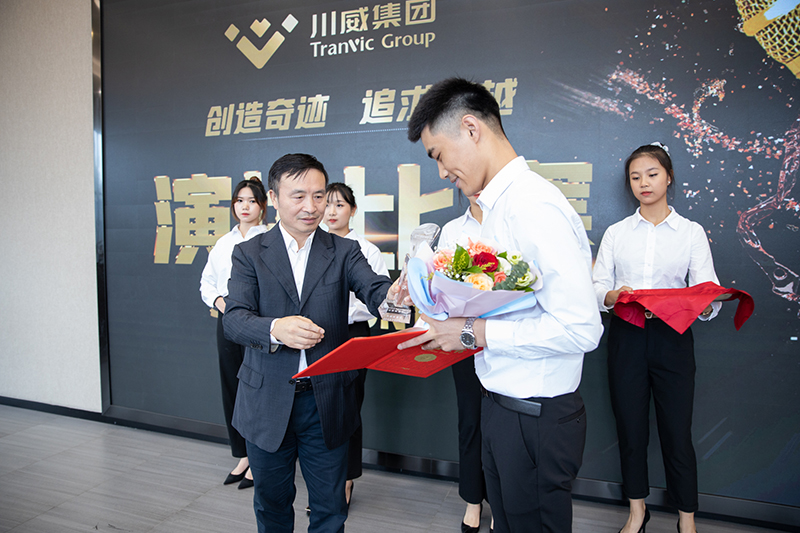 集團(tuán)公司舉行“創(chuàng)造奇跡追求卓越”演講比賽(圖6)