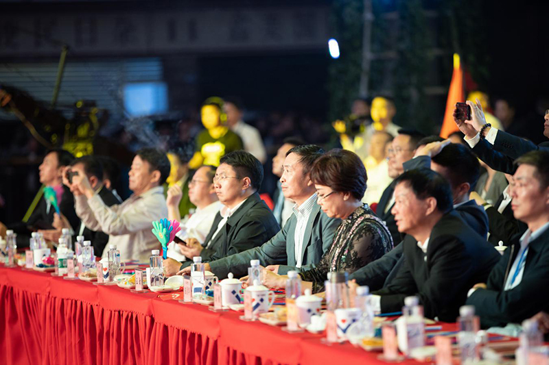 集團(tuán)公司舉行2020迎中秋慶國(guó)慶文藝晚會(huì)(圖7)