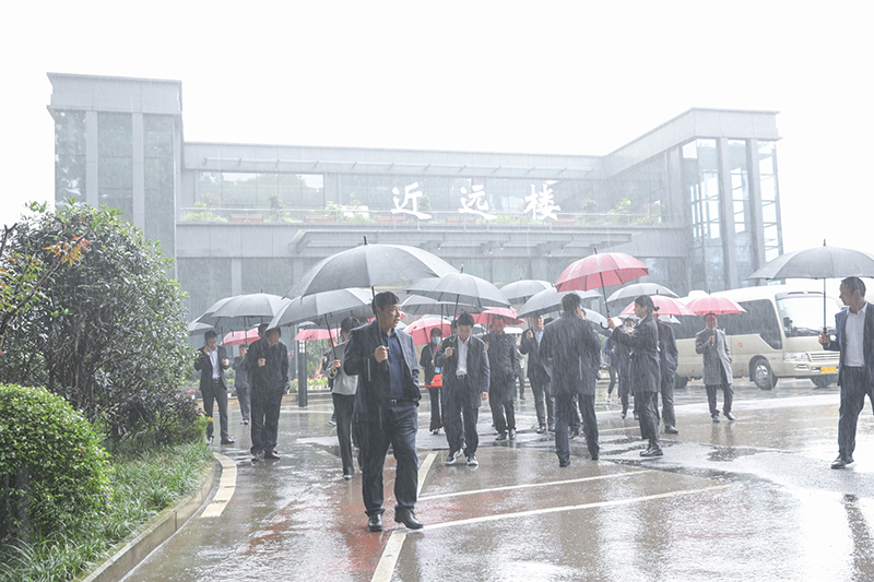 省總工會副主席苗勇率市州調(diào)研組專題調(diào)研川威集團(tuán)企業(yè)職工之家陣地建設(shè)情況(圖7)