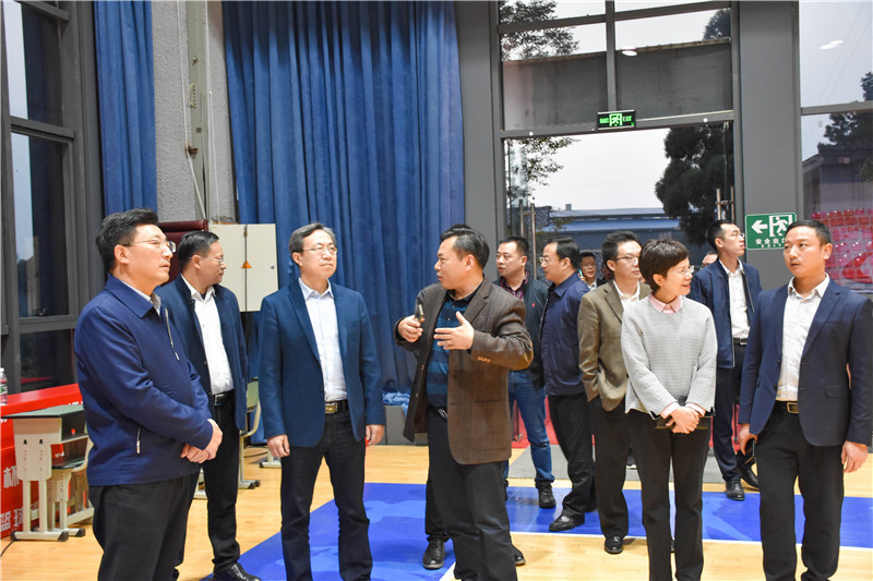 省總工會(huì)領(lǐng)導(dǎo)一行到川威連界基地調(diào)研(圖3)