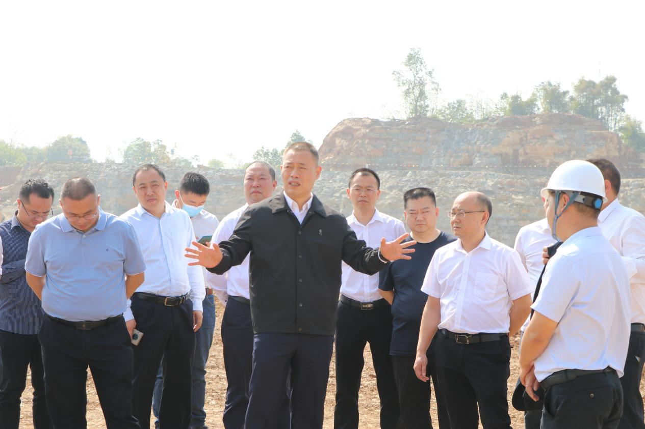 仁壽縣委書記王岳一行蒞臨星船城建寶公司礦山開展工作調(diào)研(圖2)
