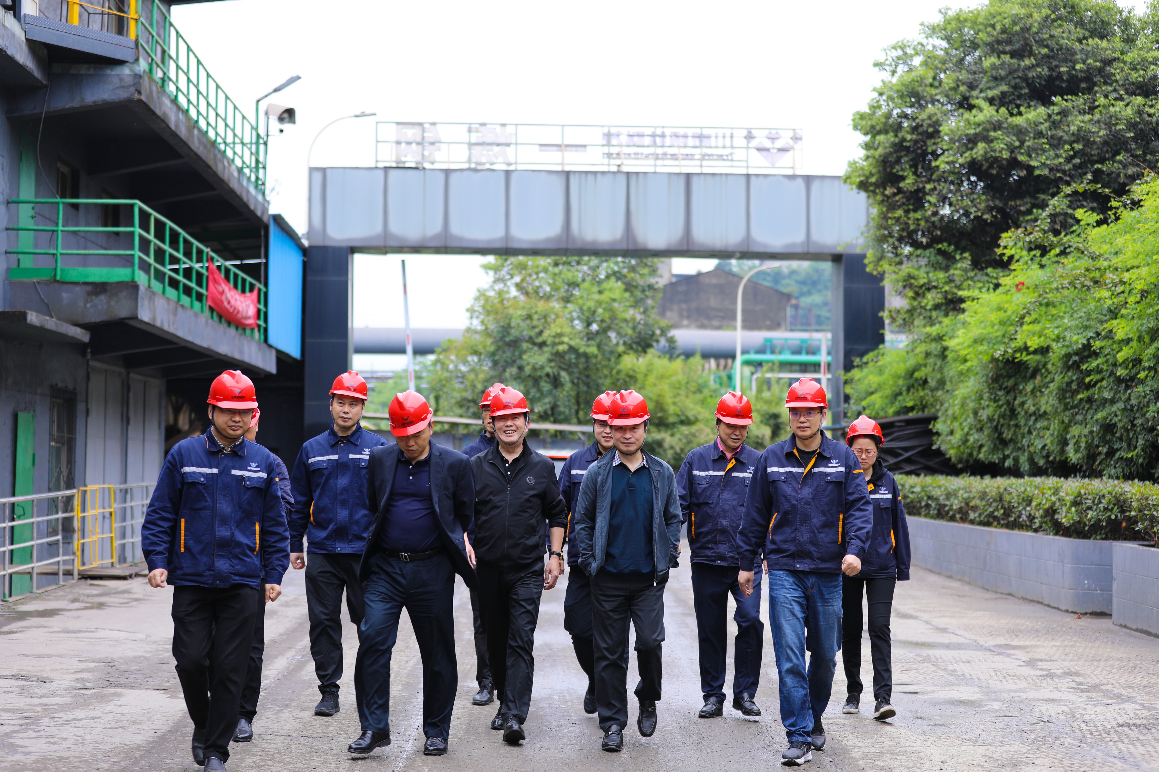 勞動最光榮！川威集團董事長王勁一行“五一”勞動節(jié)視察連界區(qū)域重點項目