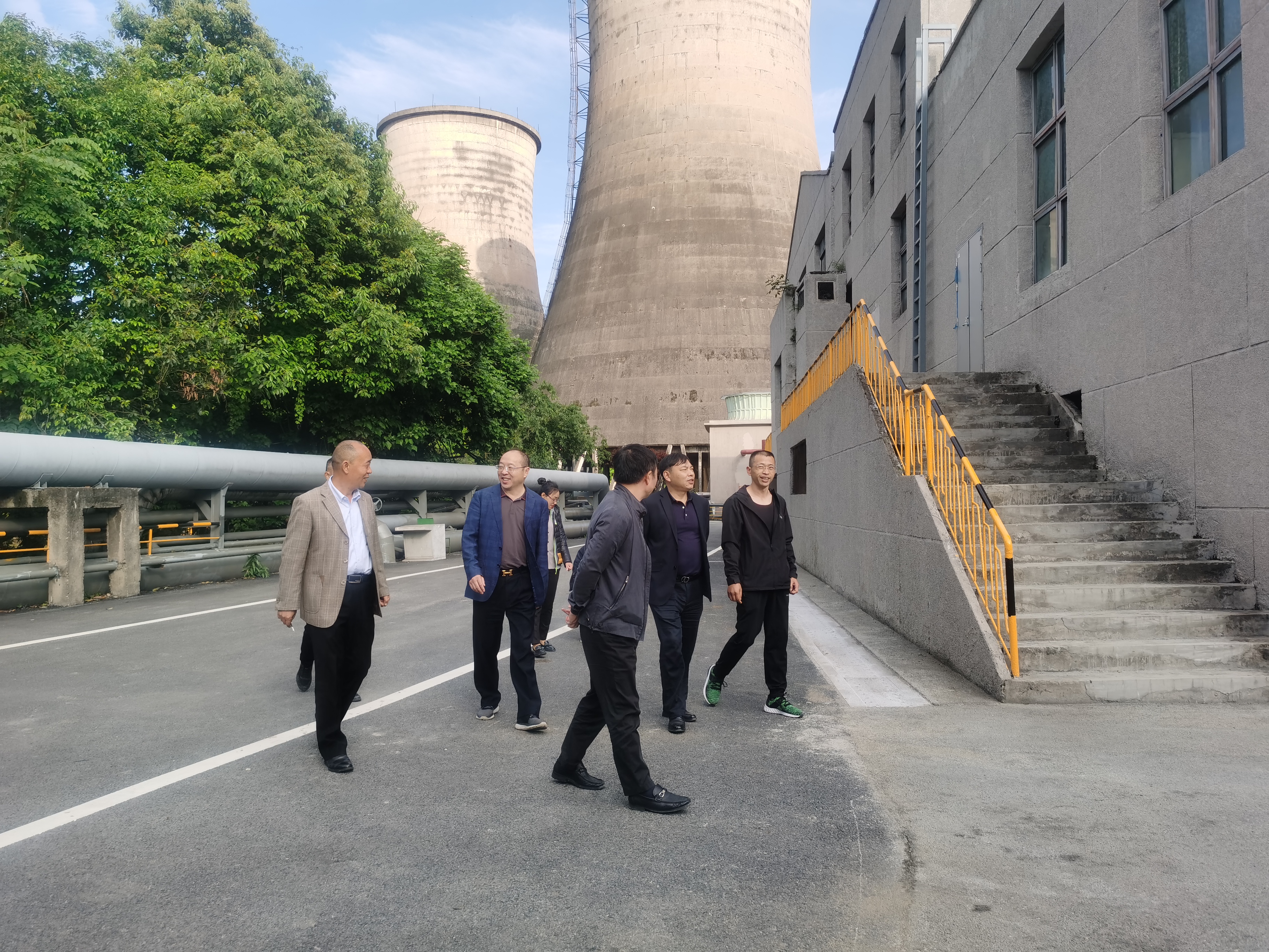 堅持熱愛 不負耕耘——集團董事長王勁蒞臨工業(yè)研學旅行營地視察指導(dǎo)(圖5)