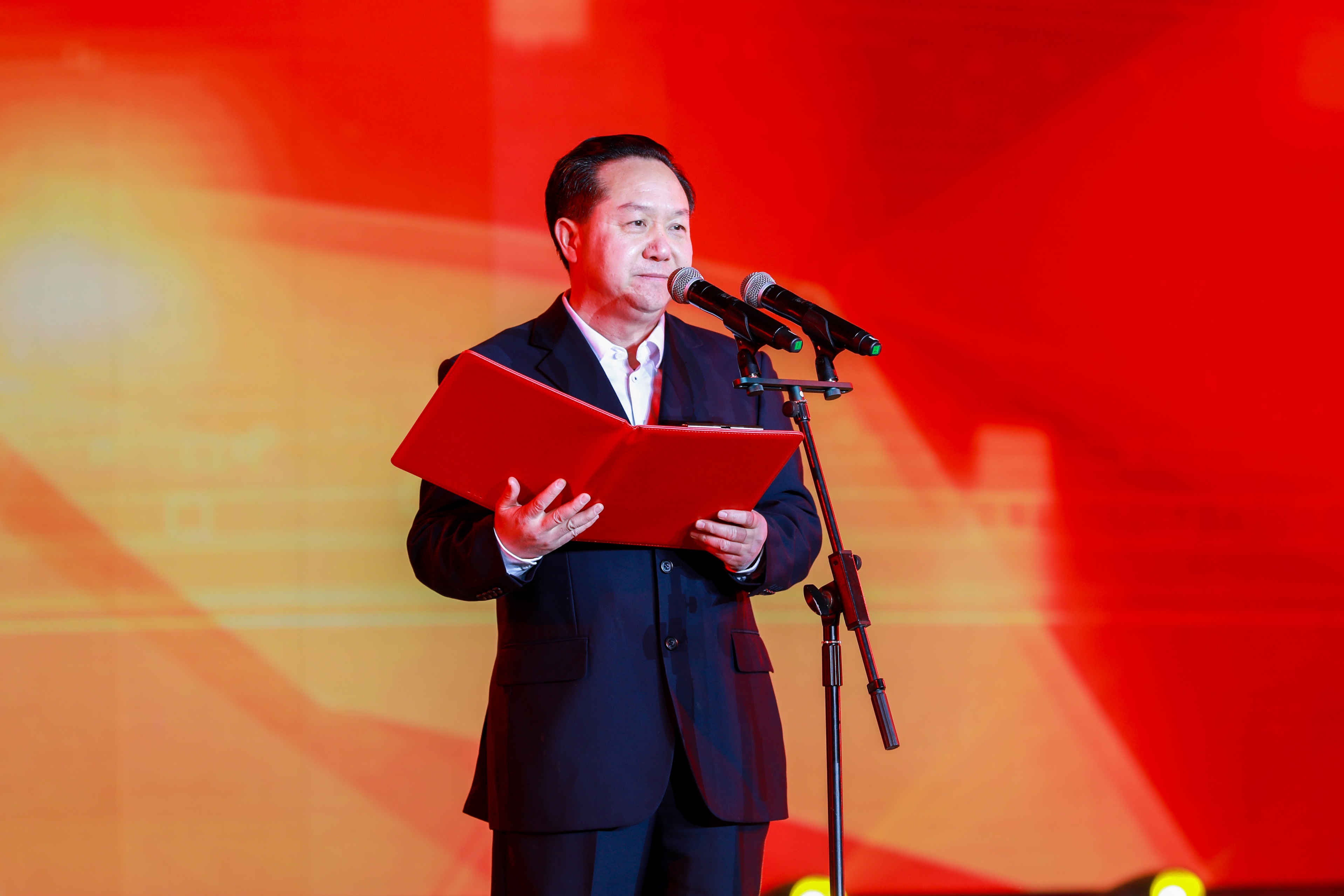 風雨兼程  執(zhí)夢前行——集團公司2023年迎新晚會圓滿落幕(圖2)