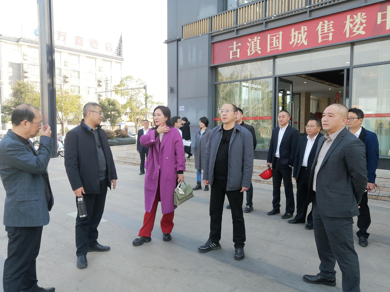 四川銀行西昌支行行長朱海蘭蒞臨江川項目考察調(diào)研