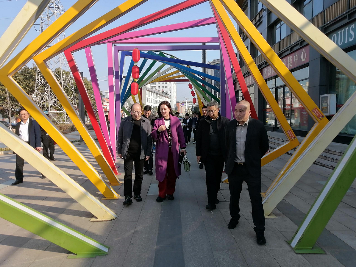 四川銀行西昌支行行長朱海蘭蒞臨江川項目考察調(diào)研(圖2)