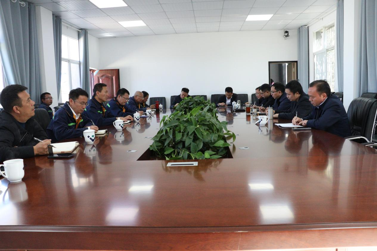 集團(tuán)公司董事長王勁蒞臨礦業(yè)總公司會(huì)理片區(qū)視察工作(圖3)