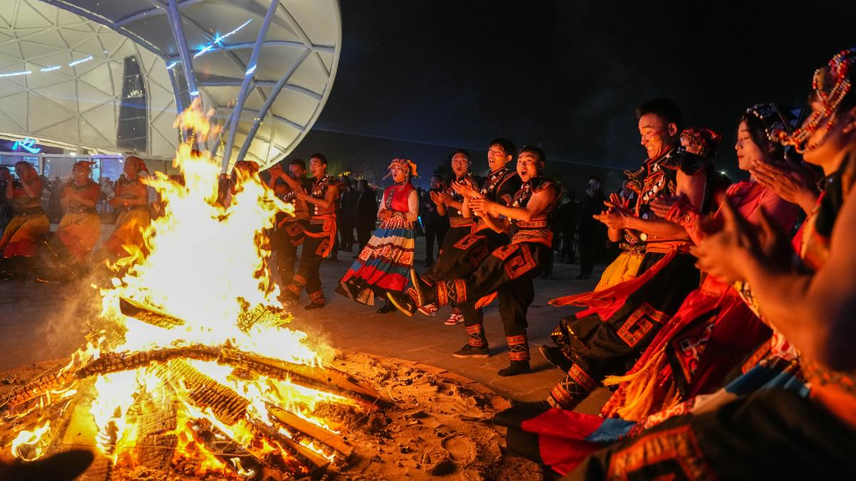  共存共贏  攜手并進(jìn) ——川威集團(tuán)2023客戶聯(lián)誼文藝晚會(huì)(圖12)