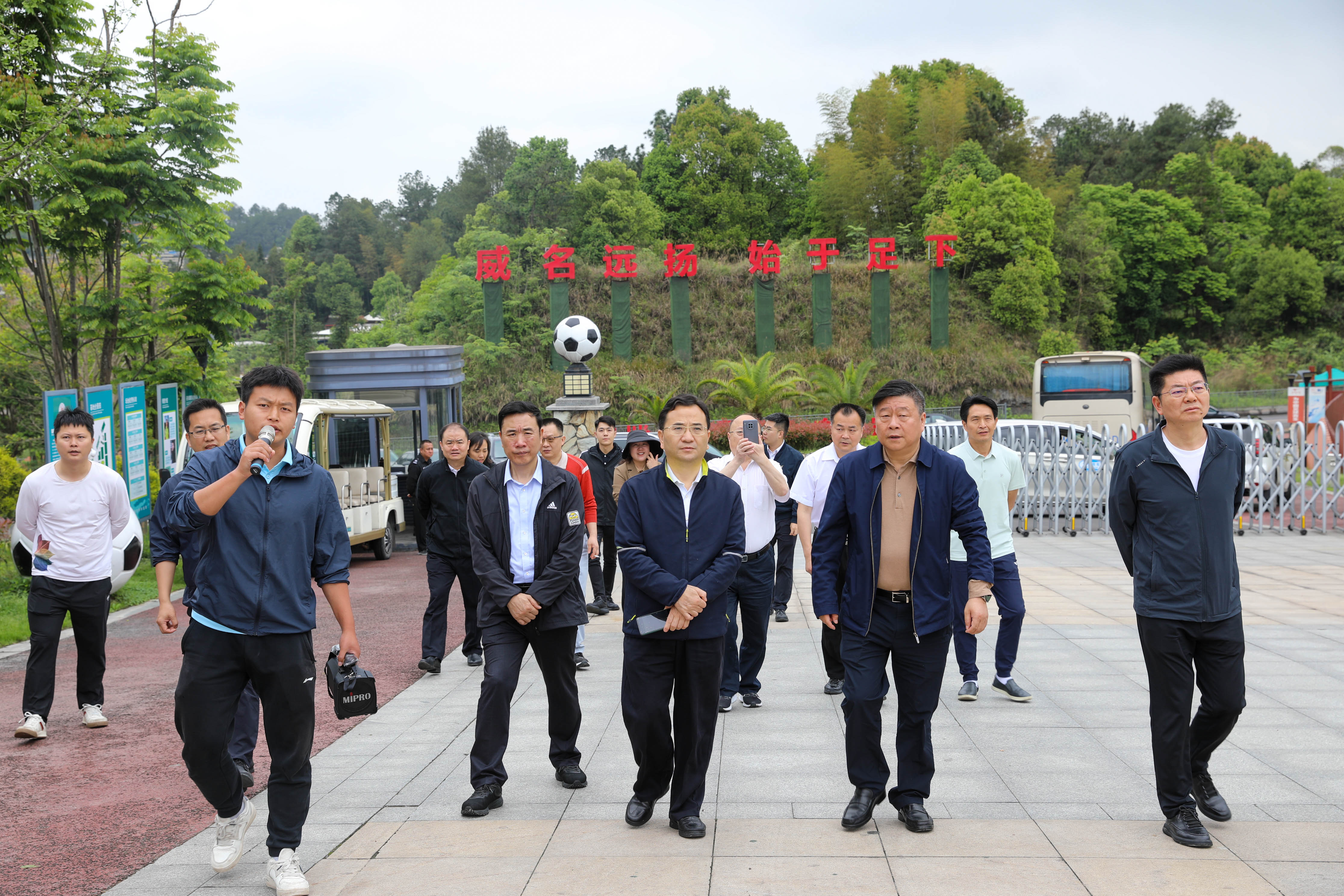 巴中市 內(nèi)江市政協(xié)關(guān)心川威轉(zhuǎn)型發(fā)展(圖3)