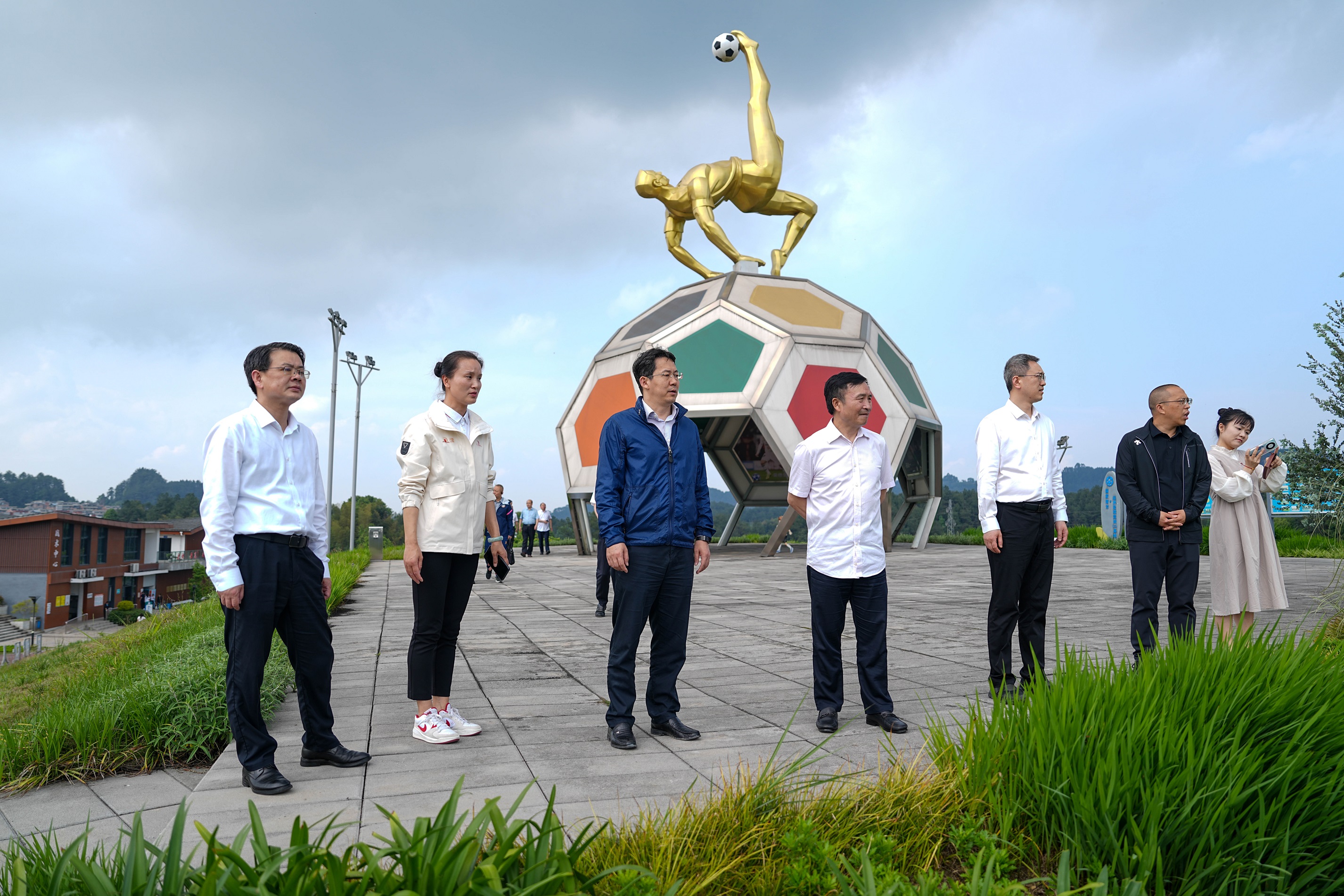 資中縣青少年運(yùn)動(dòng)學(xué)校與眾欣體育文化發(fā)展有限公司舉行合作協(xié)議簽訂及揭牌活動(dòng)(圖2)