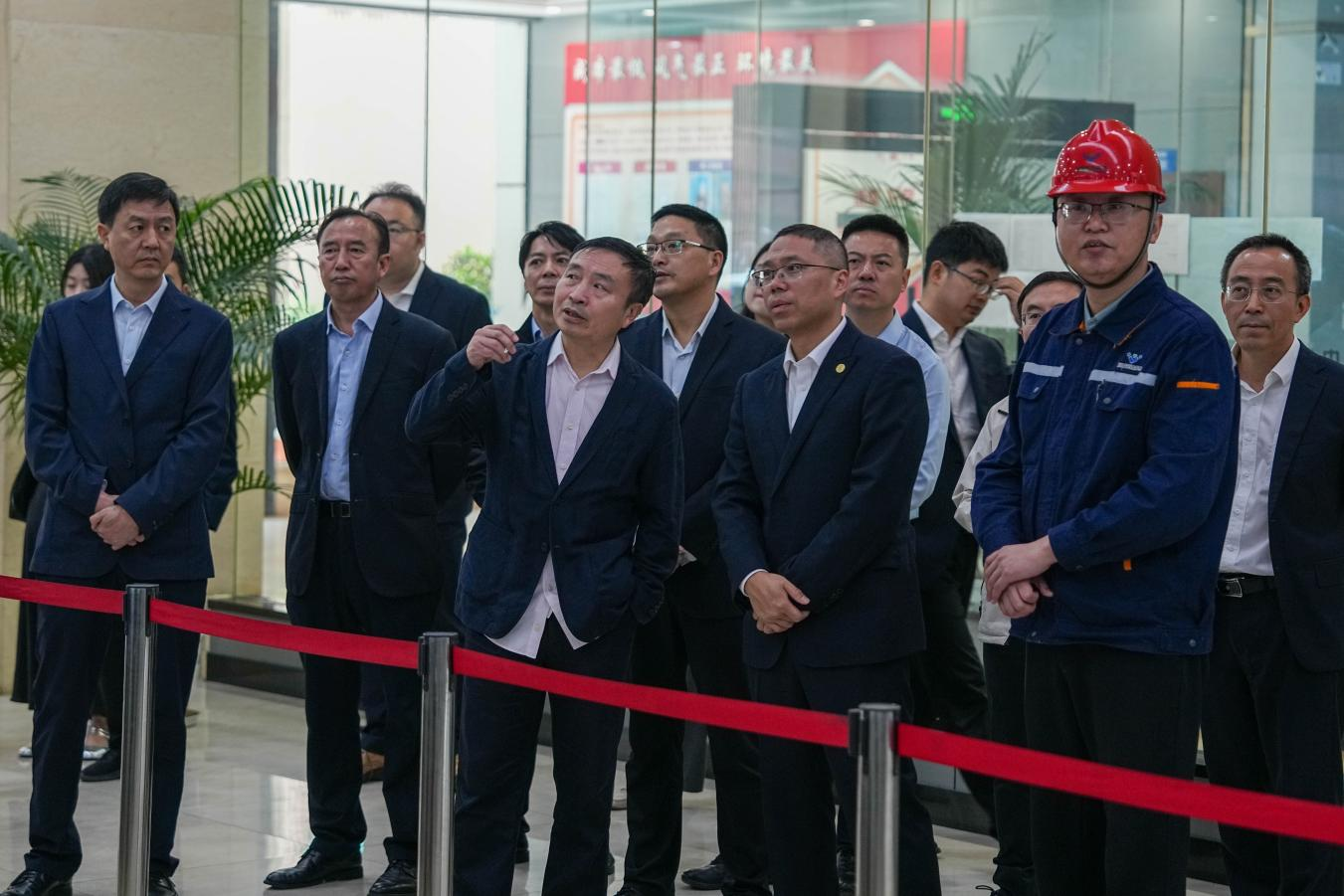  上下同欲迎挑戰(zhàn)  力出一孔搶工期——川威釩鈦科技7#高爐年度計劃中修進入沖刺階段(圖3)