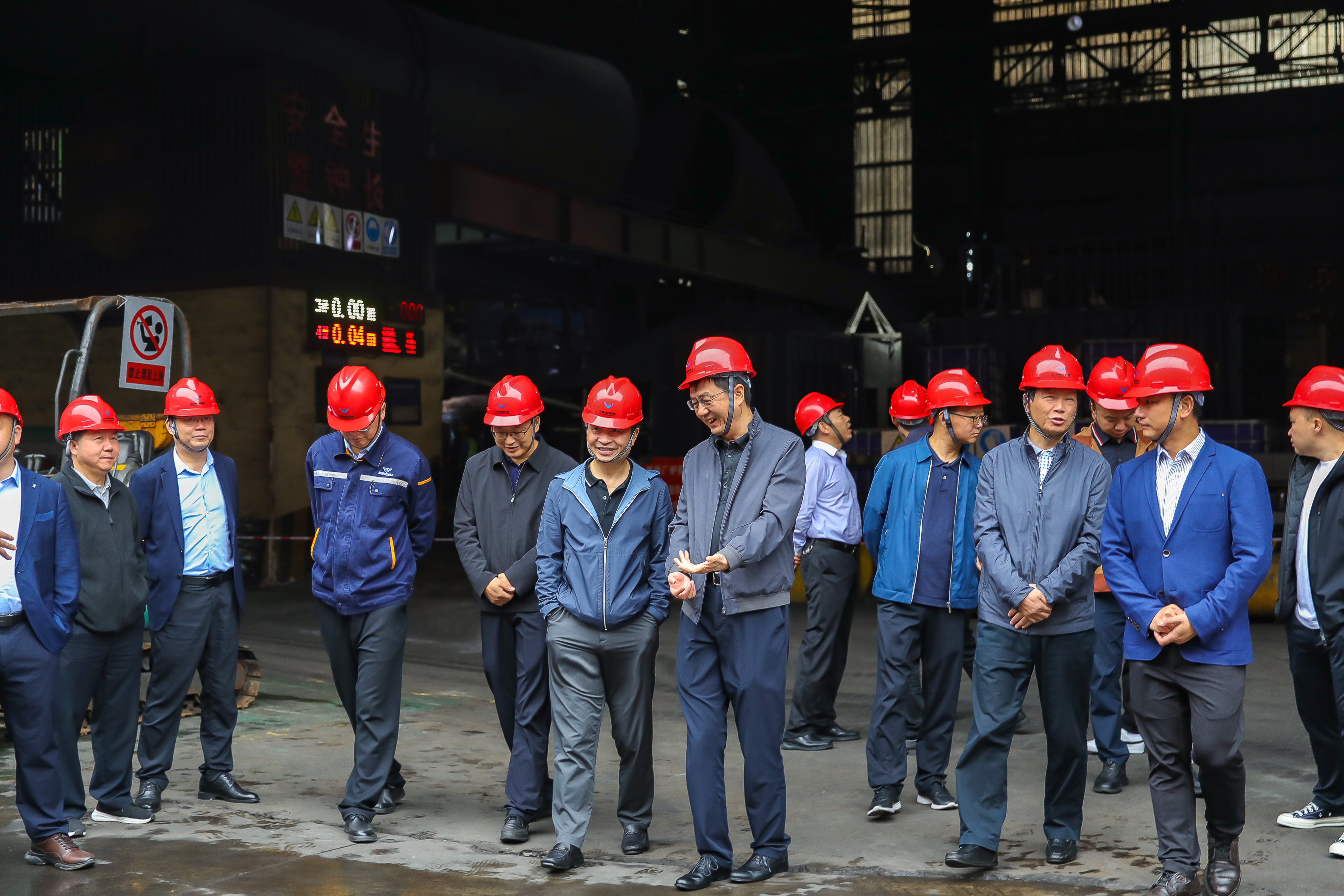 勞動(dòng)創(chuàng)造價(jià)值    奮斗譜寫未來——王勁董事長五一勞動(dòng)節(jié)到連界基地一線慰問并交流座談(圖2)