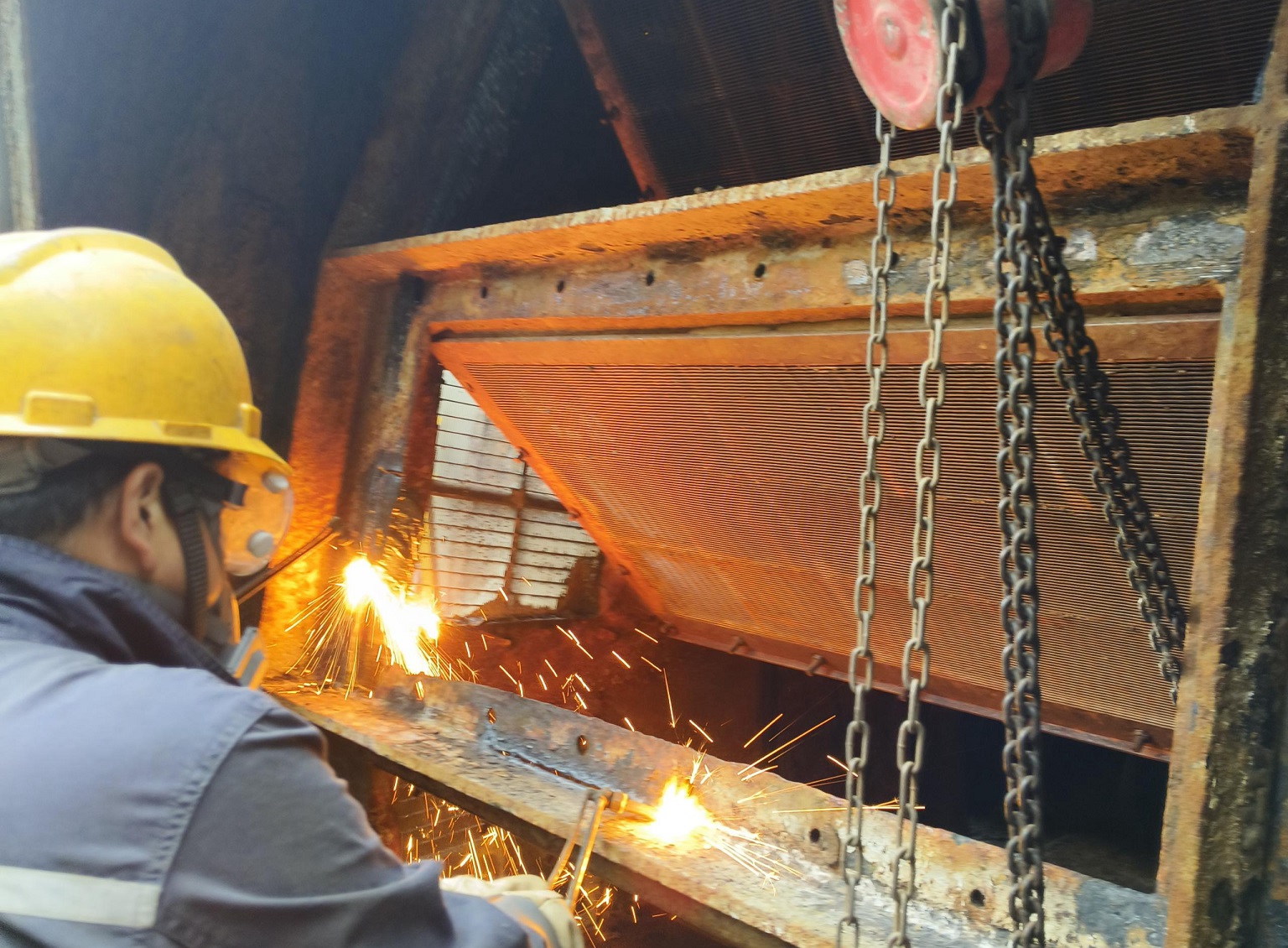 緊盯檢修效益環(huán)節(jié) 做實降本增效文章——釩鈦科技檢修公司降本推進(jìn)專題報道(圖5)