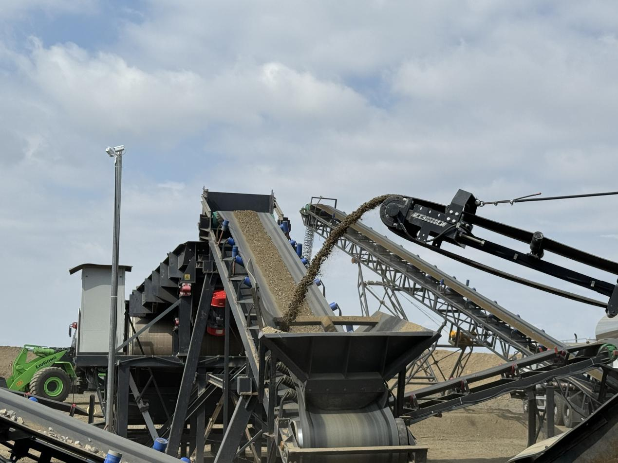 礦業(yè)總公司黑谷田排土場含鐵圍巖回收及擴(kuò)容工程正式投運(yùn)