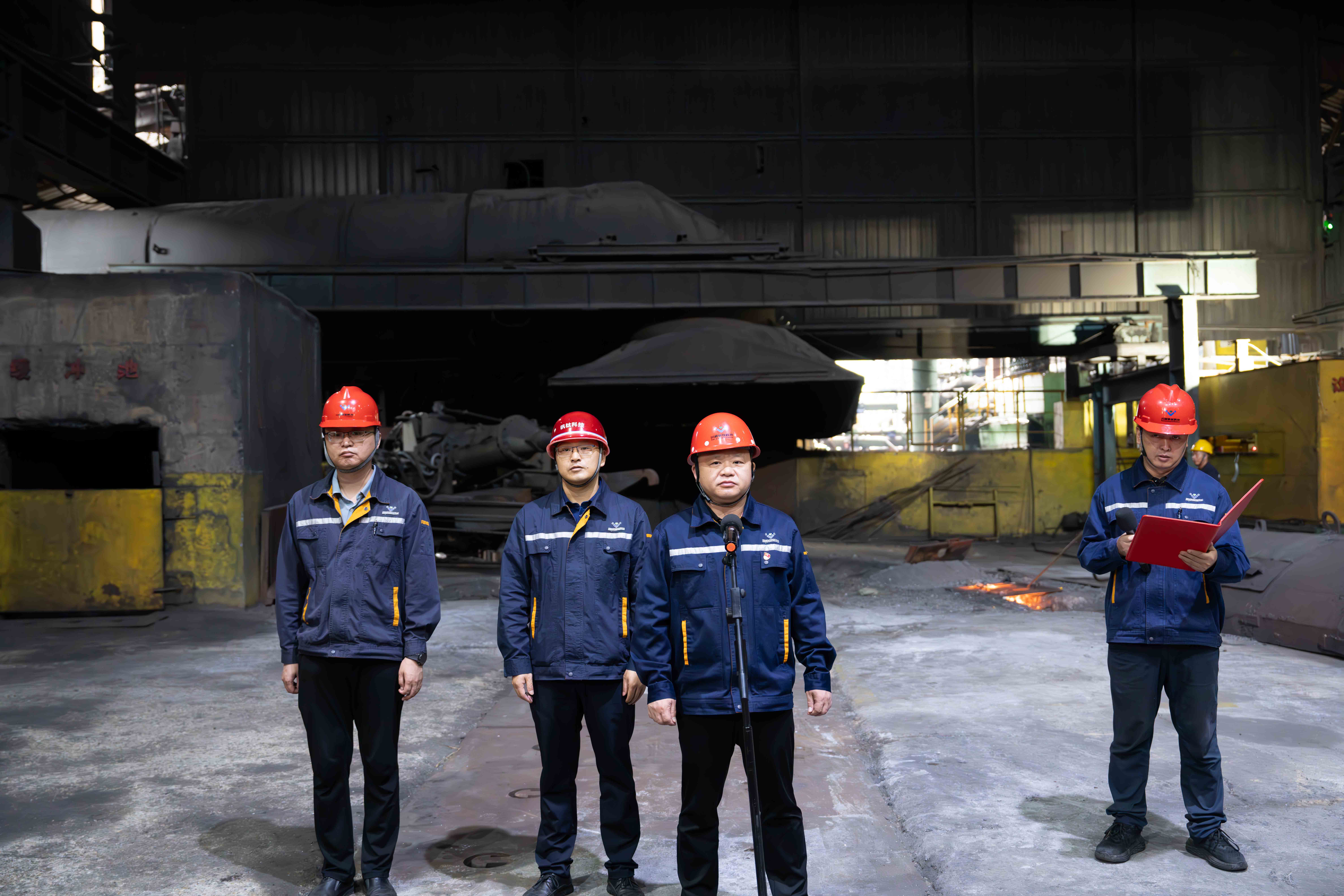 點燃希望 釋放激情——川威釩鈦科技1#高爐順利點火開爐(圖2)