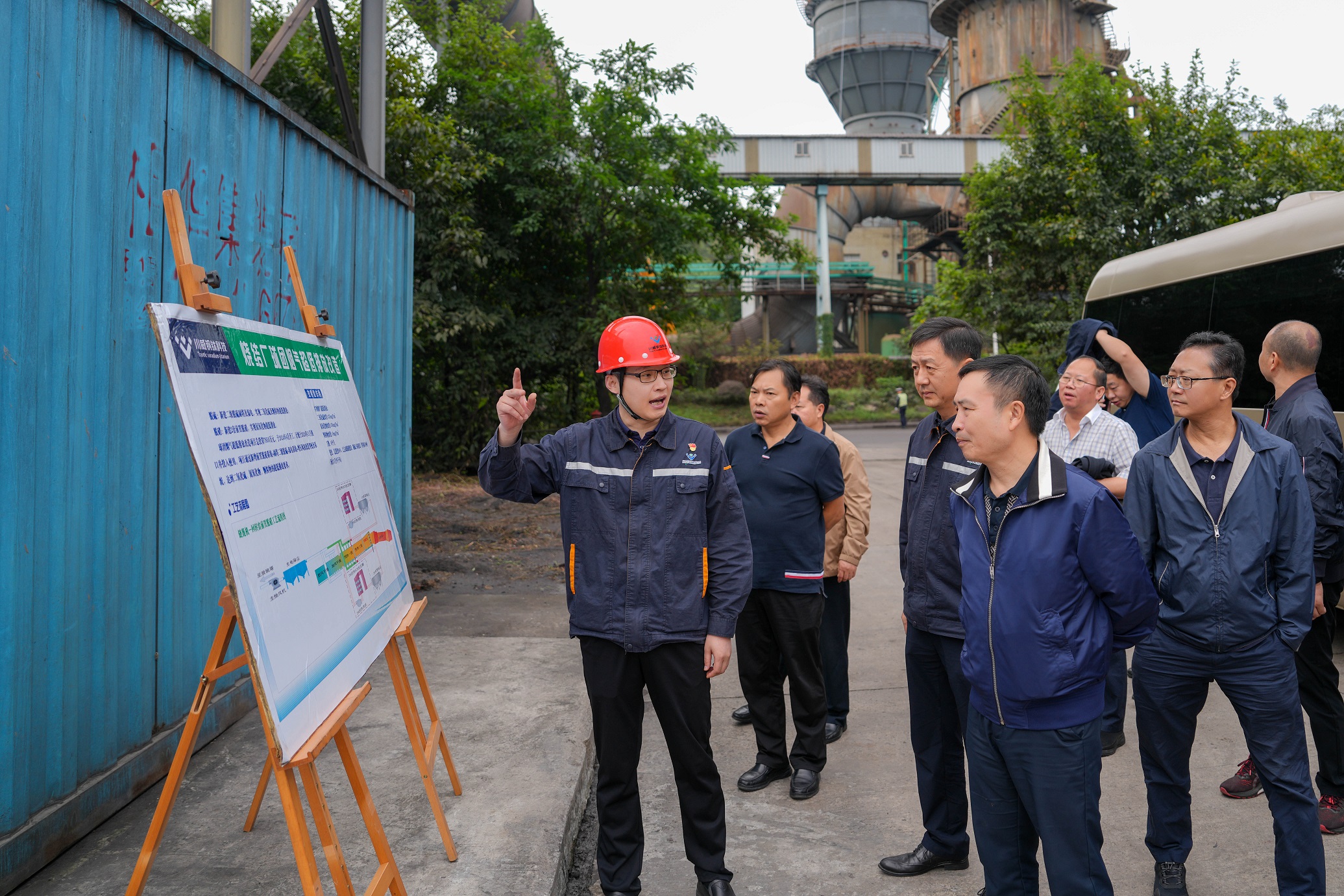 國慶佳節(jié)！王勁董事長一行深入一線調(diào)研慰問(圖3)