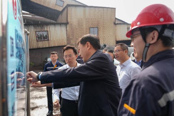 畢勝副市長帶隊到川威關(guān)心企業(yè)發(fā)展(圖2)