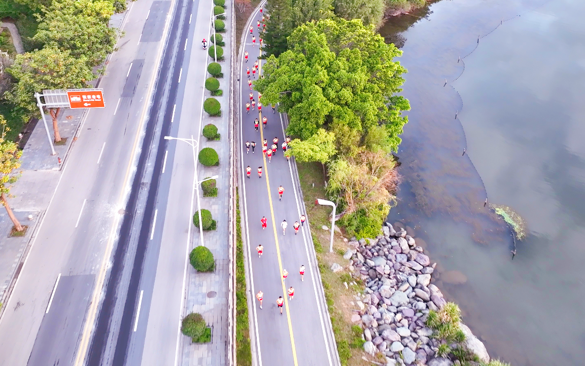 健康奔跑  攜手共進  奔向未來  ——星船城舉行首屆“星悅杯”秋季半程馬拉松比賽(圖5)