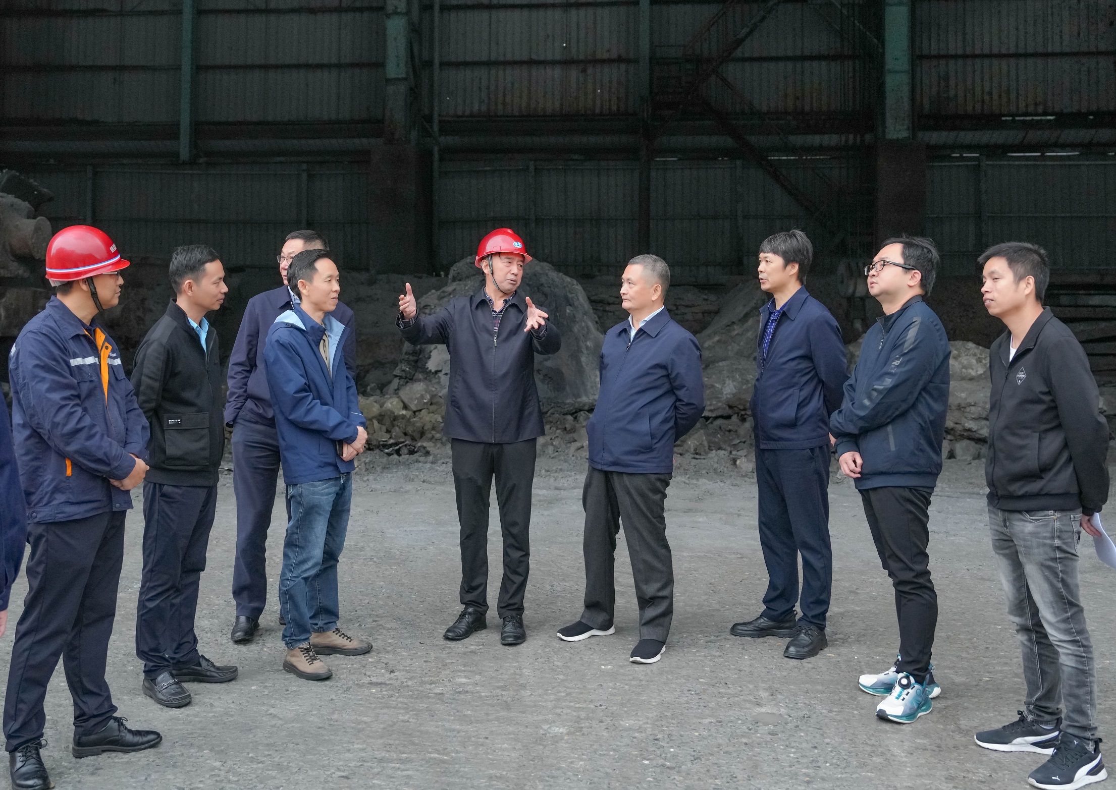 市人大常委會(huì)副主任曾云忠到川威調(diào)研督導(dǎo)超低排放改造推進(jìn)情況(圖4)