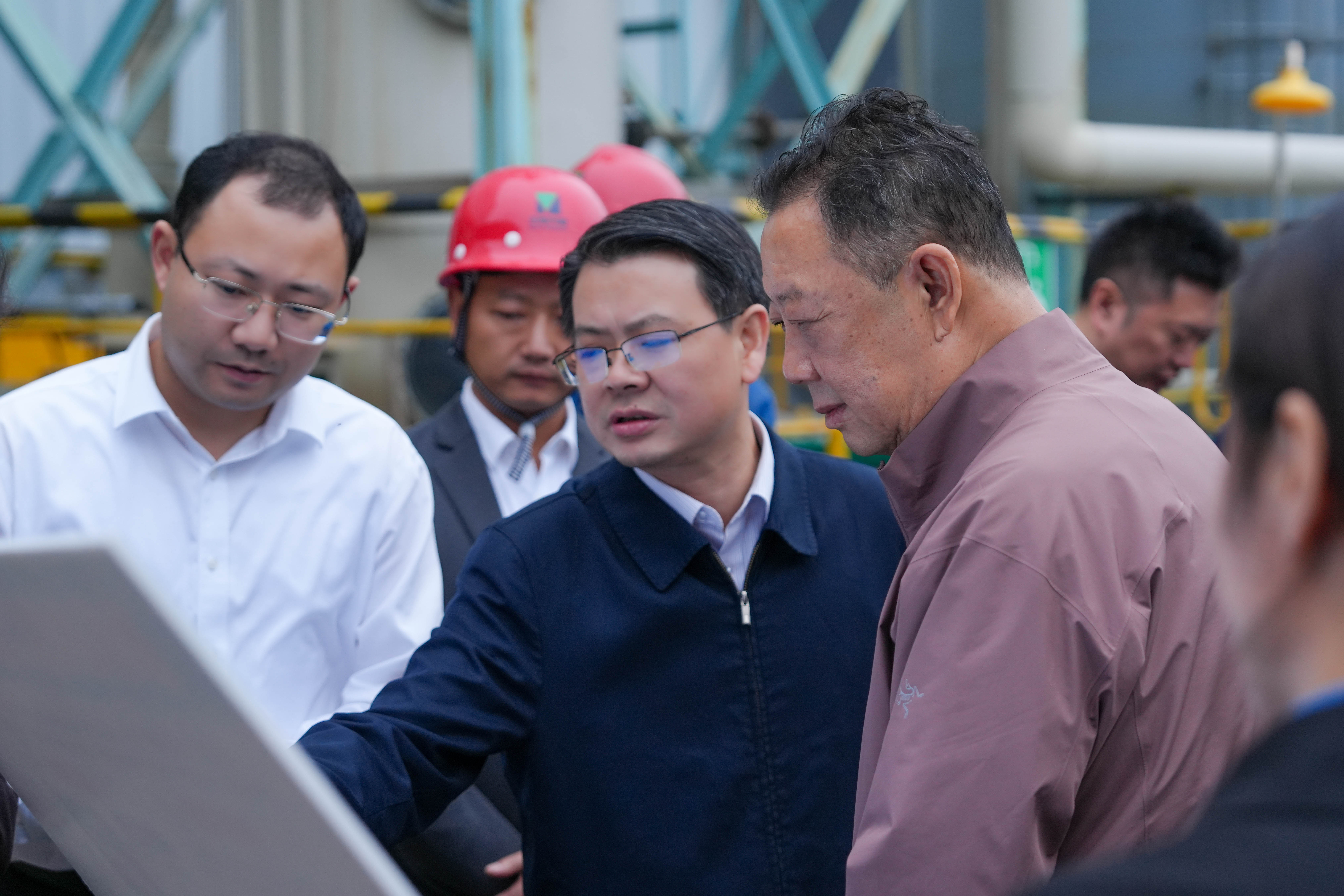 省高科協(xié)理事長(zhǎng)，省政協(xié)黨組原副書記、副主席曲木史哈一行到川威調(diào)研(圖2)