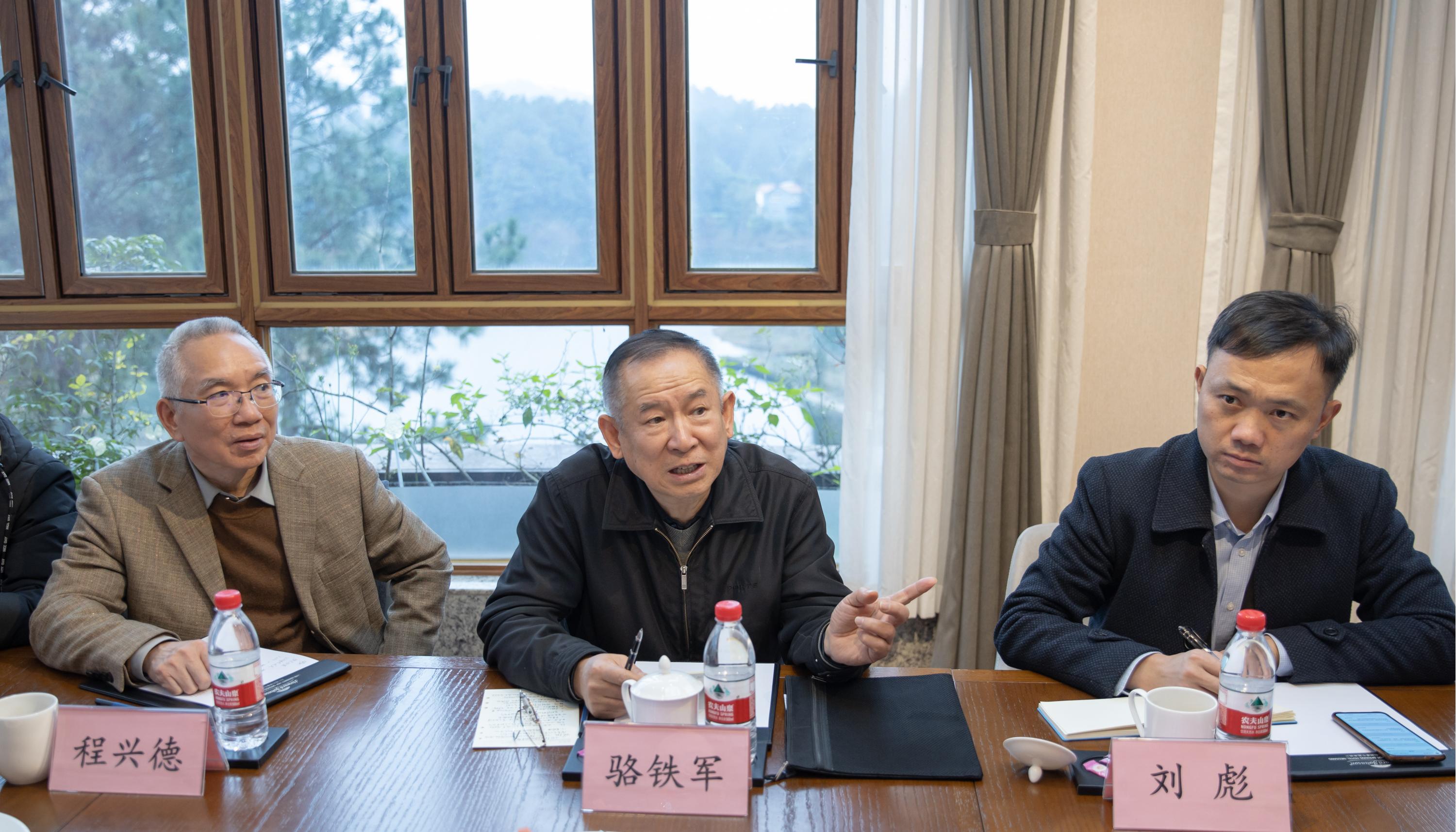 中鋼協(xié)駱鐵軍副會(huì)長(zhǎng)一行到訪川威集團(tuán)(圖6)