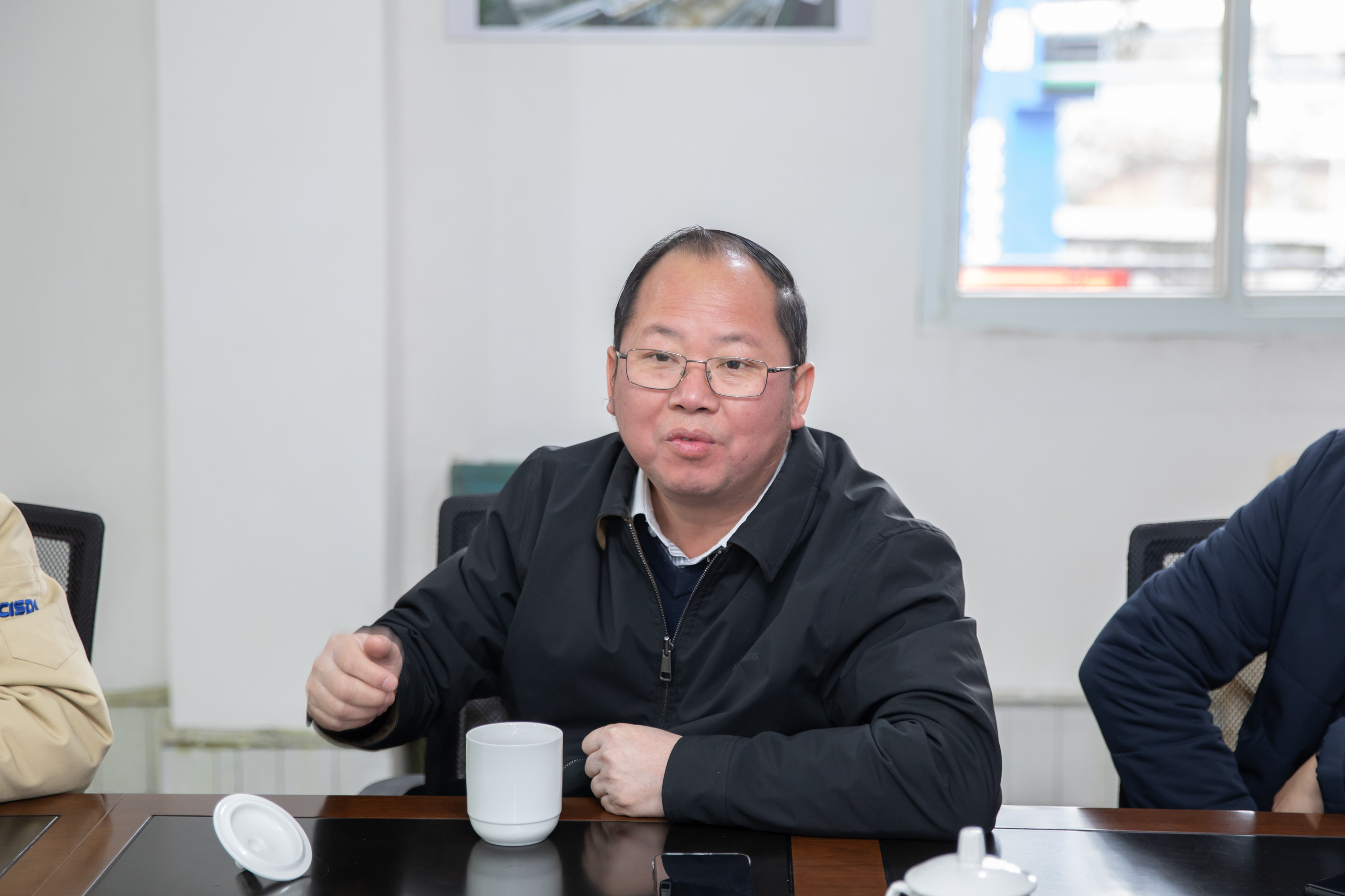 工信部原材料司鋼鐵處副處長(zhǎng)張緒武一行到川威連界基地調(diào)研(圖3)