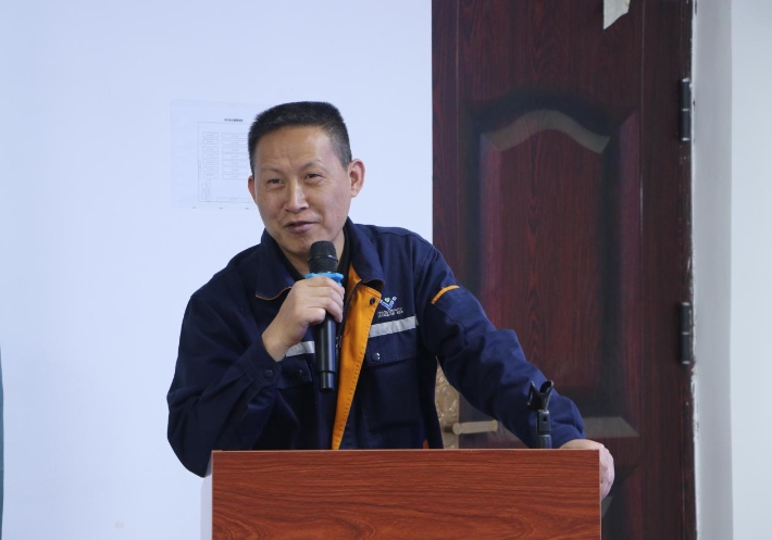以辯驗(yàn)學(xué)，以評(píng)促長(zhǎng) ——聯(lián)鑫礦業(yè)2025年度師帶徒項(xiàng)目答辯圓滿結(jié)束(圖5)