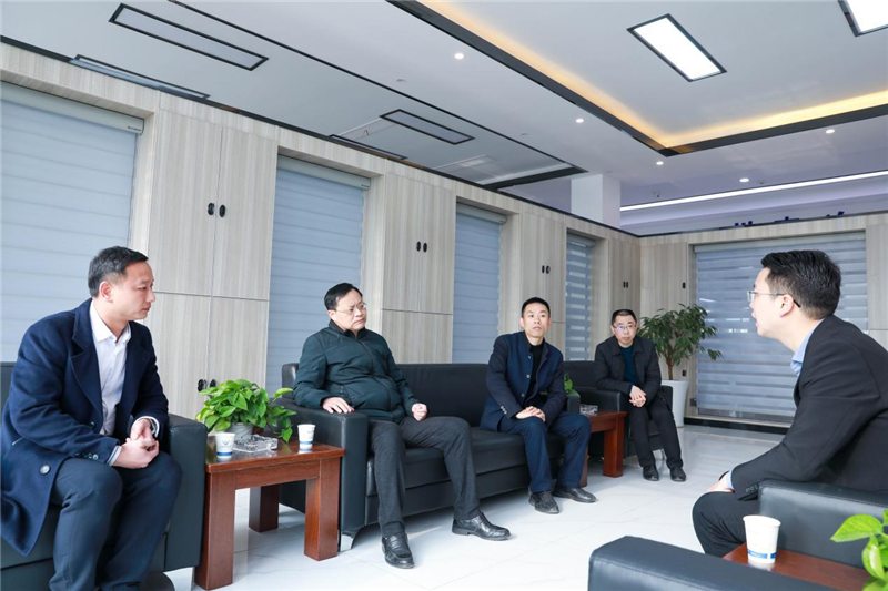 縣委常委廖快帶隊調(diào)研川南冶金建材物流港(圖4)