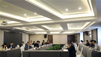 內(nèi)江市市長鄭莉一行到川威集團(tuán)座談交流