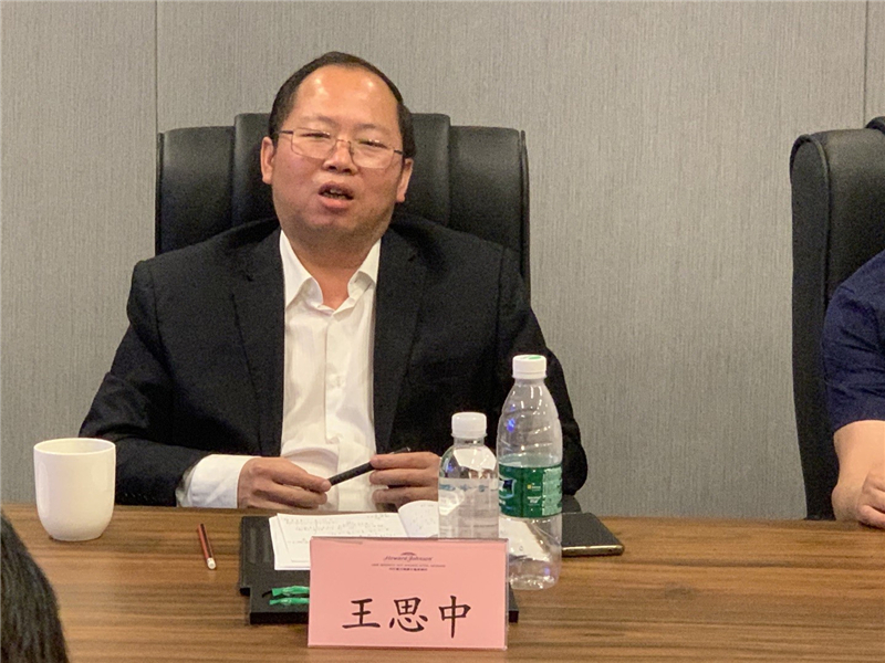 中國建筑金屬結(jié)構(gòu)協(xié)會會長郝際平一行考察川威裝配式建筑(圖4)