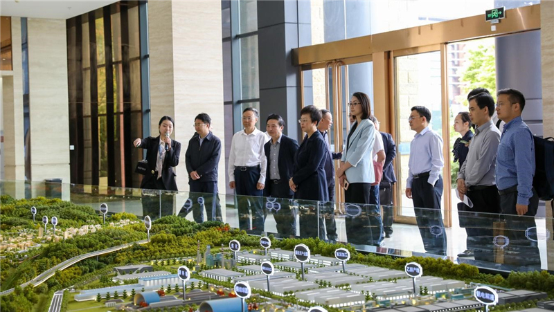 市委書記鄭莉蒞臨川威調(diào)研指導(dǎo)轉(zhuǎn)型發(fā)展工作(圖1)