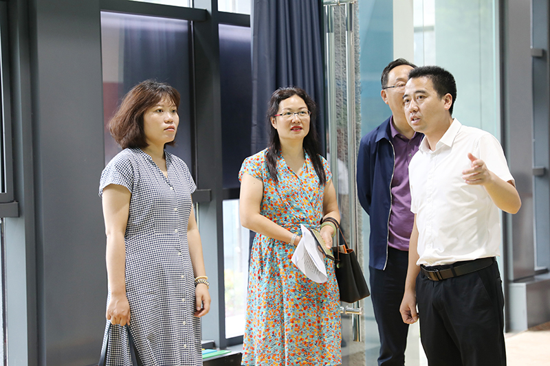 省人社廳調(diào)解仲裁工作調(diào)研組洪珂一行來川威連界基地考察調(diào)研(圖2)