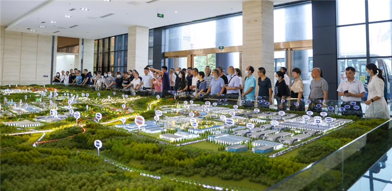 內(nèi)江市總工會(huì)組織直屬企業(yè)主席來川威參觀學(xué)習(xí)(圖1)