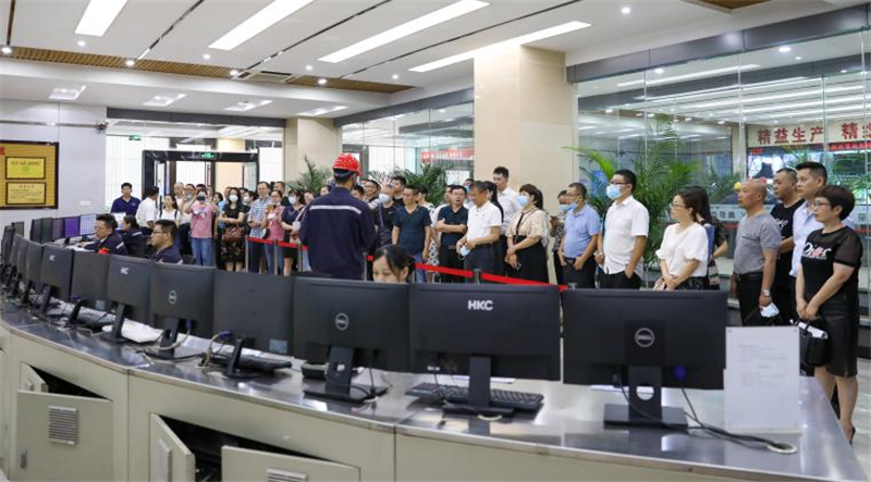 內(nèi)江市總工會(huì)組織直屬企業(yè)主席來川威參觀學(xué)習(xí)(圖3)