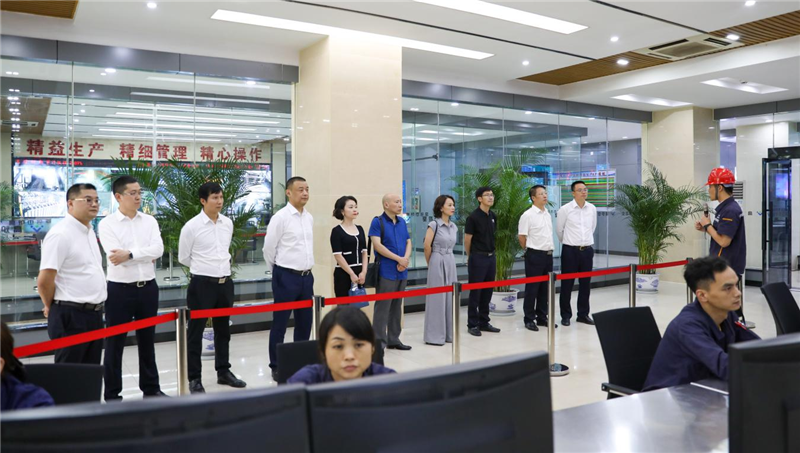 四川大西洋焊接材料公司張曉柏一行到川威連界基地交流座談(圖1)